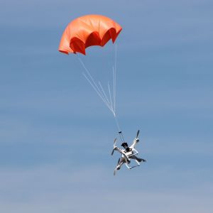 paracaidas para drones